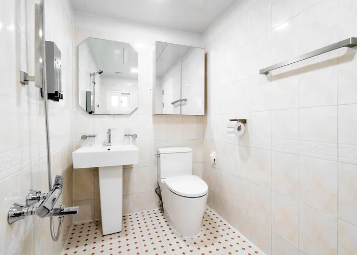 Appartement Quiet & Spacious House 7 Mins Walk From Metro Station Seoel